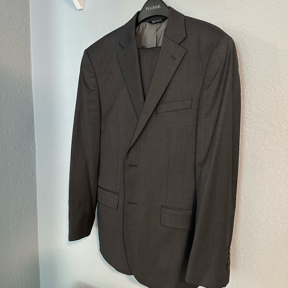Jos. A. Bank Wool Suit 40R